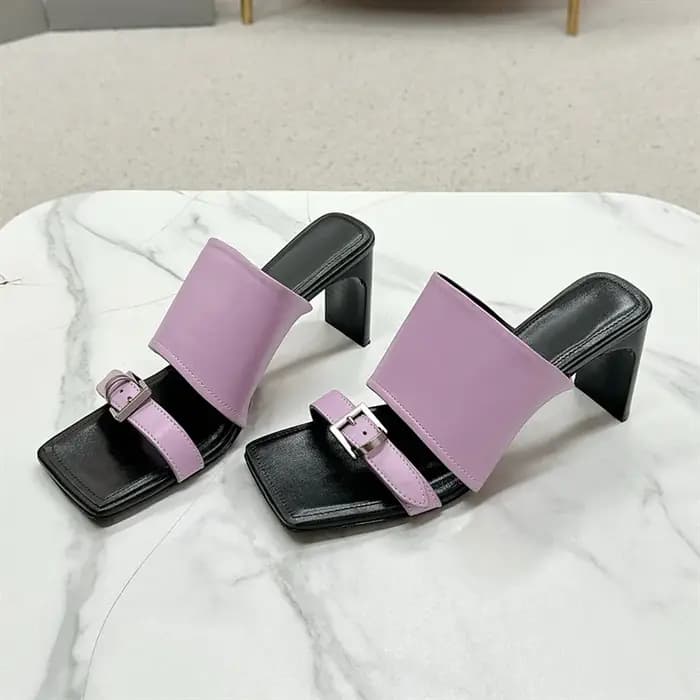 Nouvelles mules en cuir pour femme, style créateur, à talon carré et bout carré, avec bride large à boucle unique et découpes, pour l'été