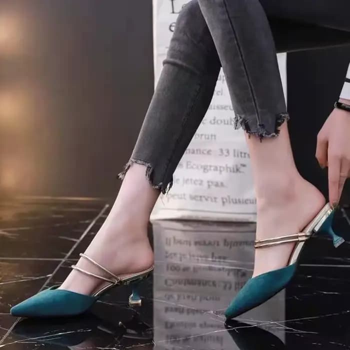 Avec talon chaussures à bout pointu Mules vertes été 2025 pantoufles pour femmes et dames sandales diapositives faciles à porter luxe Vip H sandale F