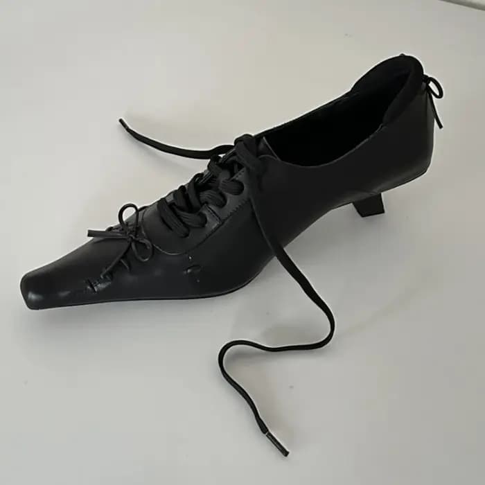 Chaussures de créateur à talons bas escarpins à bout pointu à lacets
