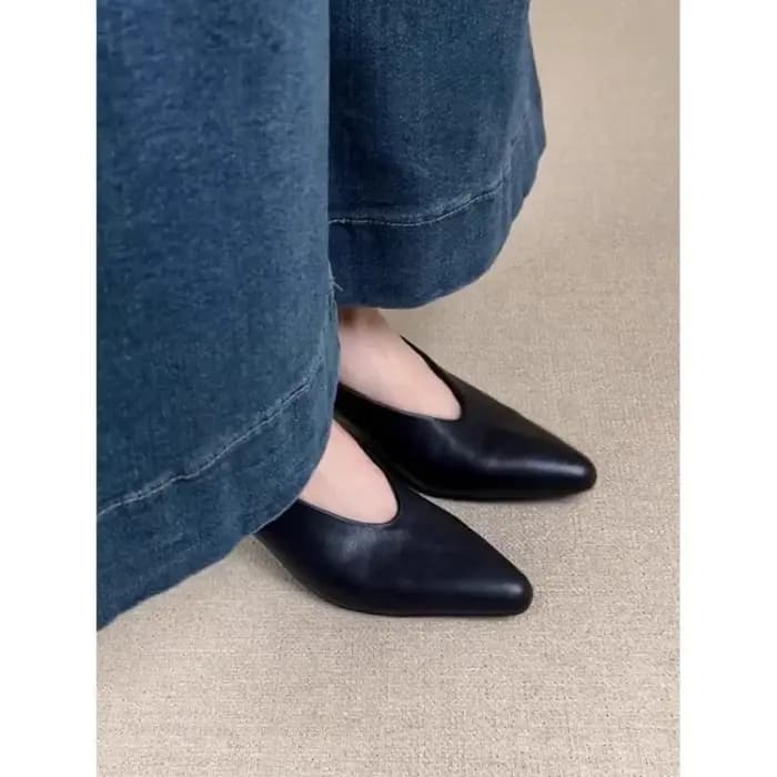 Escarpins à talons épais et bout pointu pour femmes